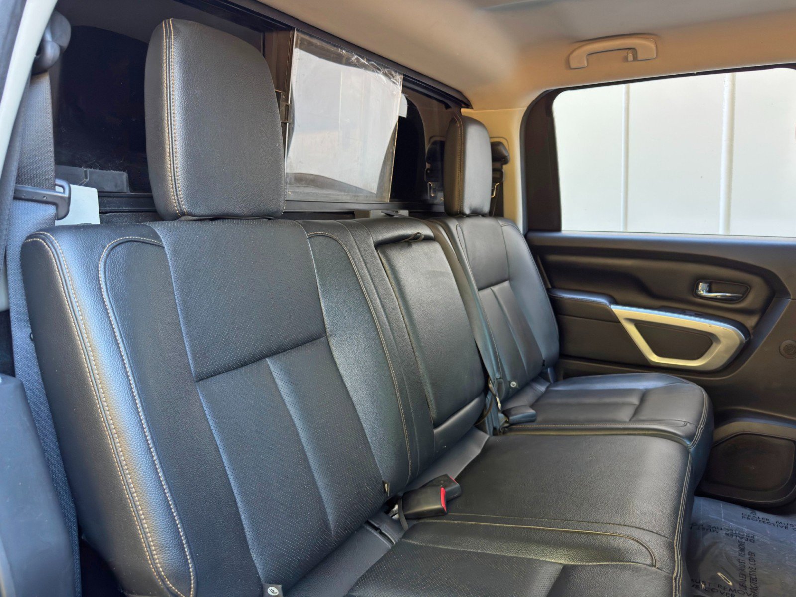 Used 2016 Nissan Titan SL image 36