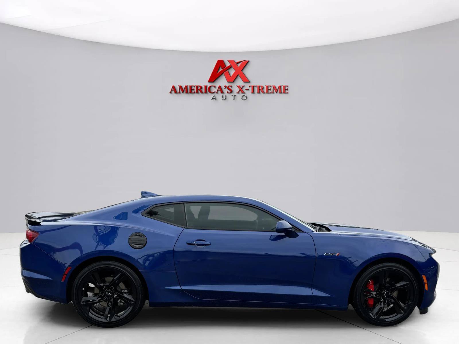 Used 2023 Chevrolet Camaro LT w/ Technology Package RWD image 7