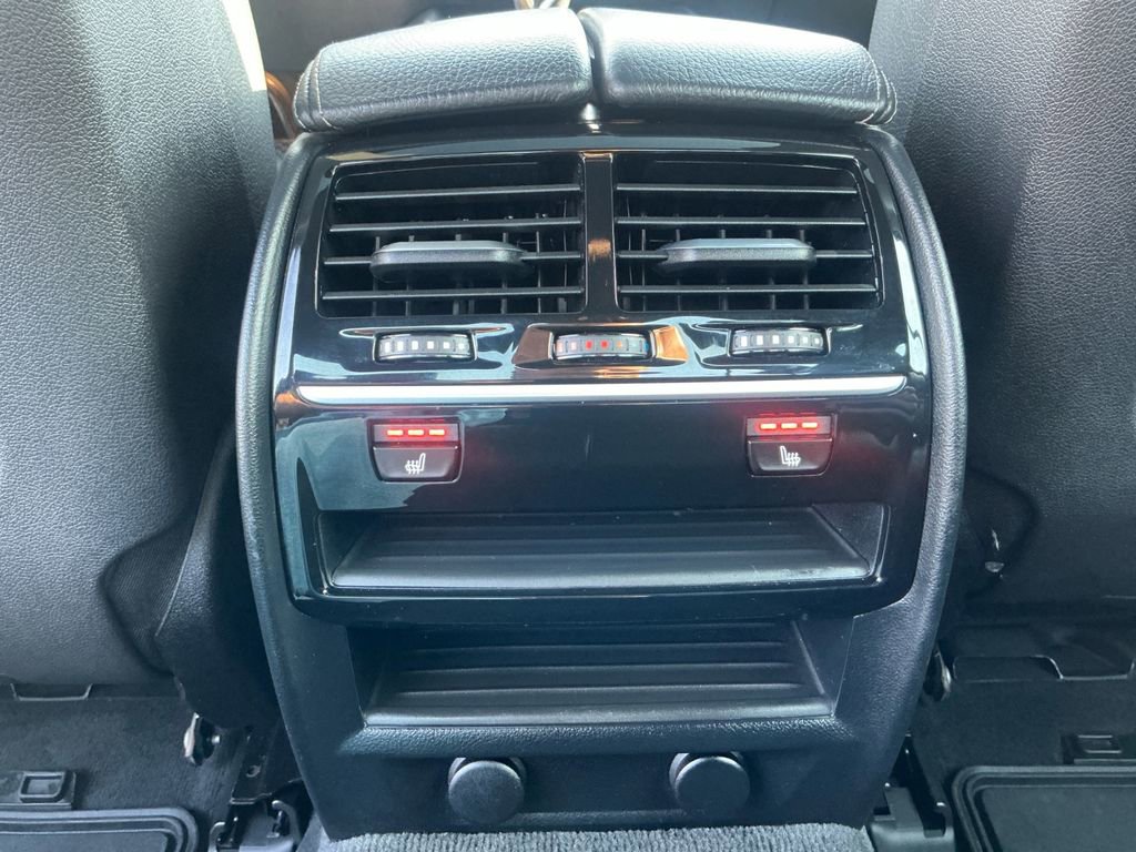 Used 2018 BMW 540i xDrive image 21