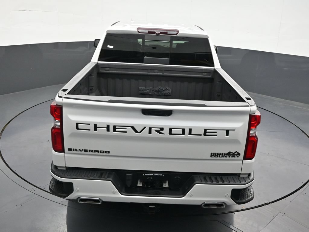 Used 2022 Chevrolet Silverado 1500 High Country w/ High Country Premium Package AWD/4WD image 19