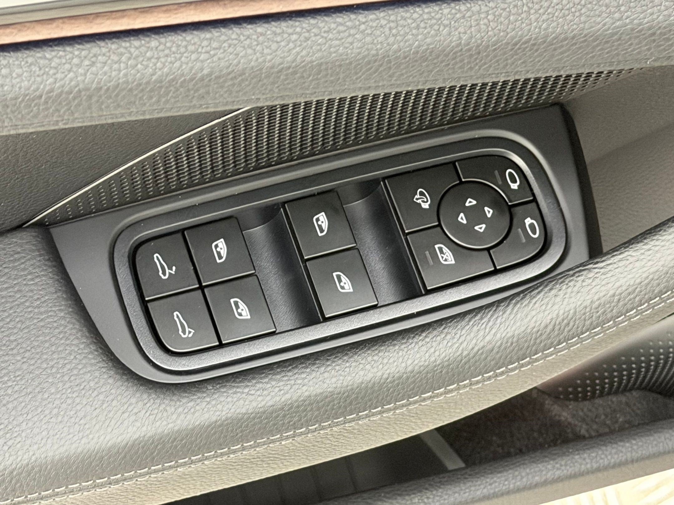 New 2026 Porsche Panamera image 24
