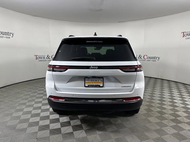 New 2025 Jeep Grand Cherokee Laredo X image 8