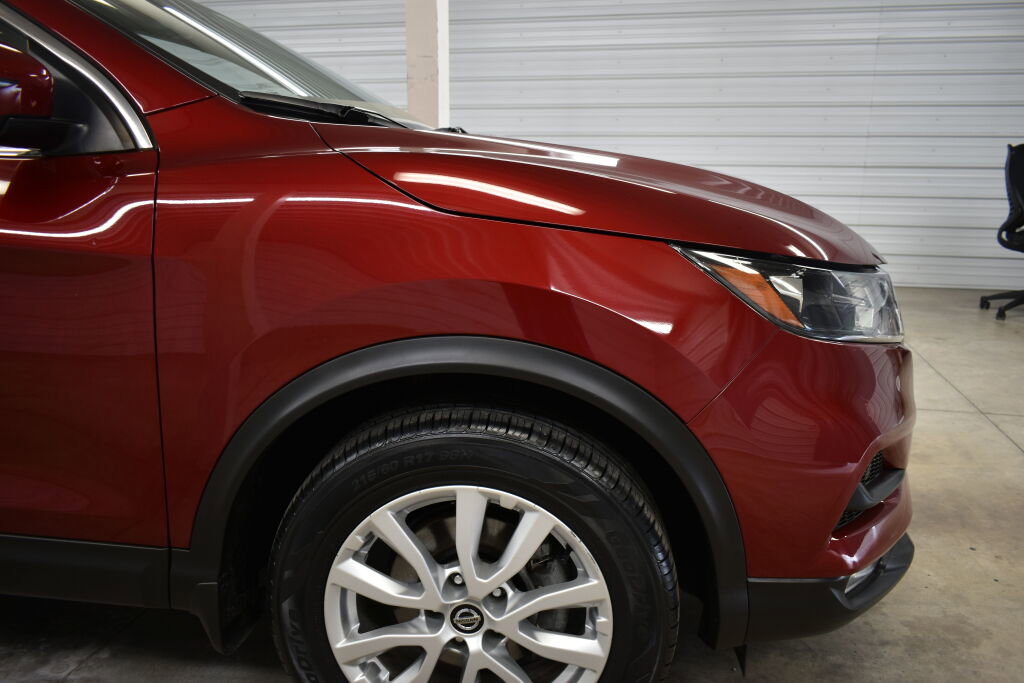 Used 2020 Nissan Rogue Sport SV w/ All-Weather Package image 30