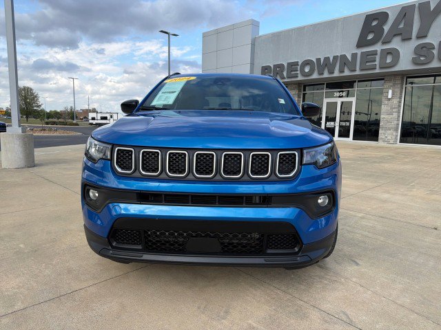 Used 2024 Jeep Compass Latitude AWD/4WD image 9