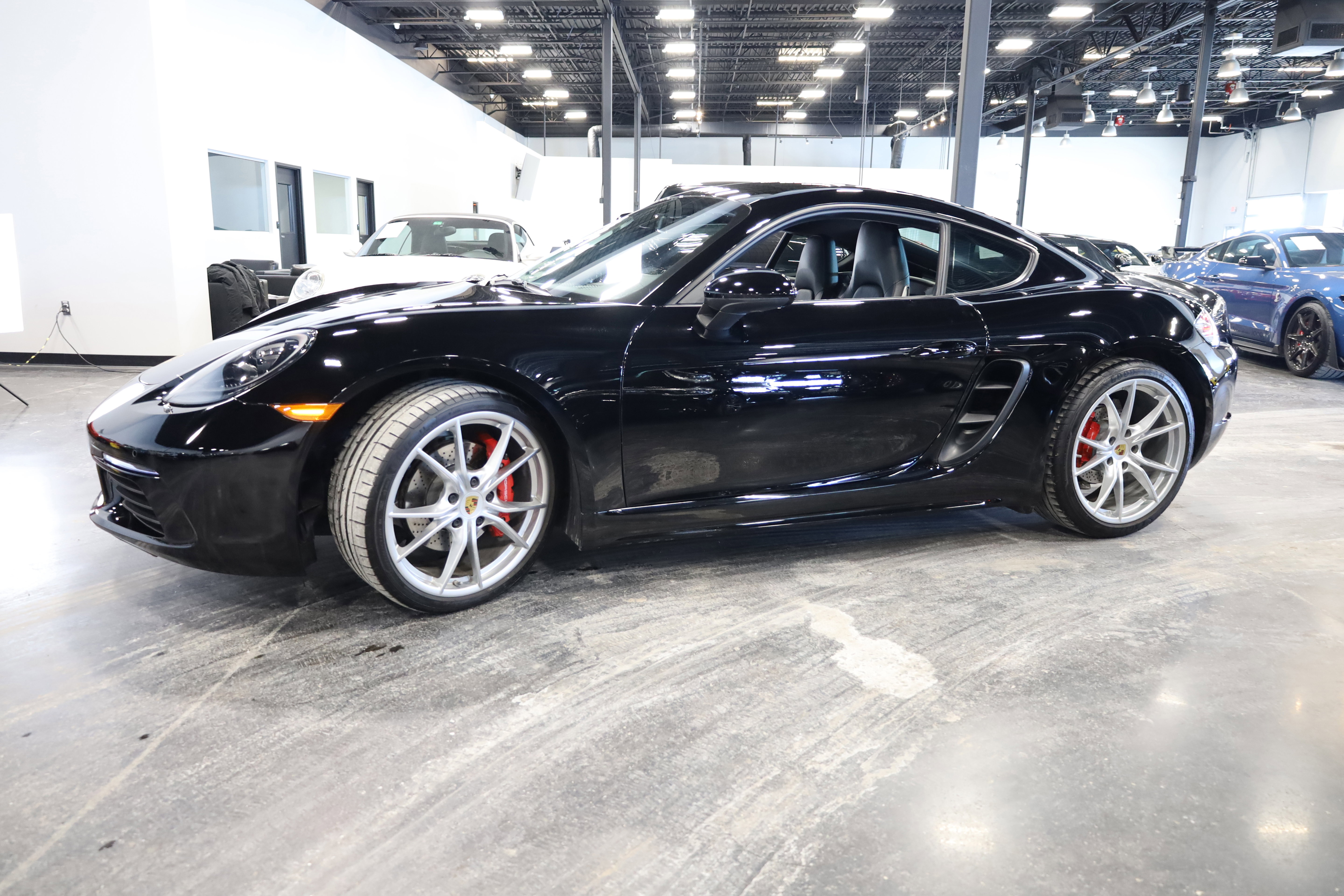 Used 2019 Porsche 718 Cayman S image 9
