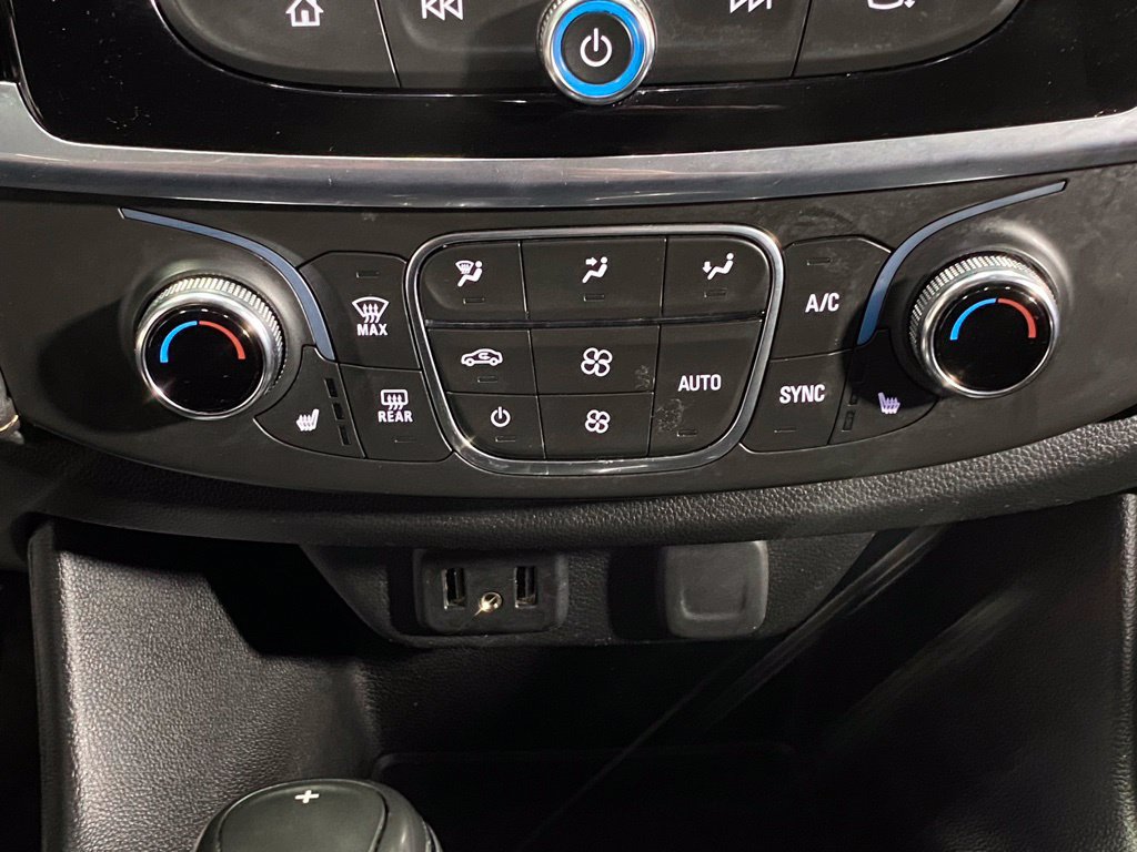 Used 2020 Chevrolet Traverse LT w/ LPO, Floor Liner Package AWD/4WD image 24