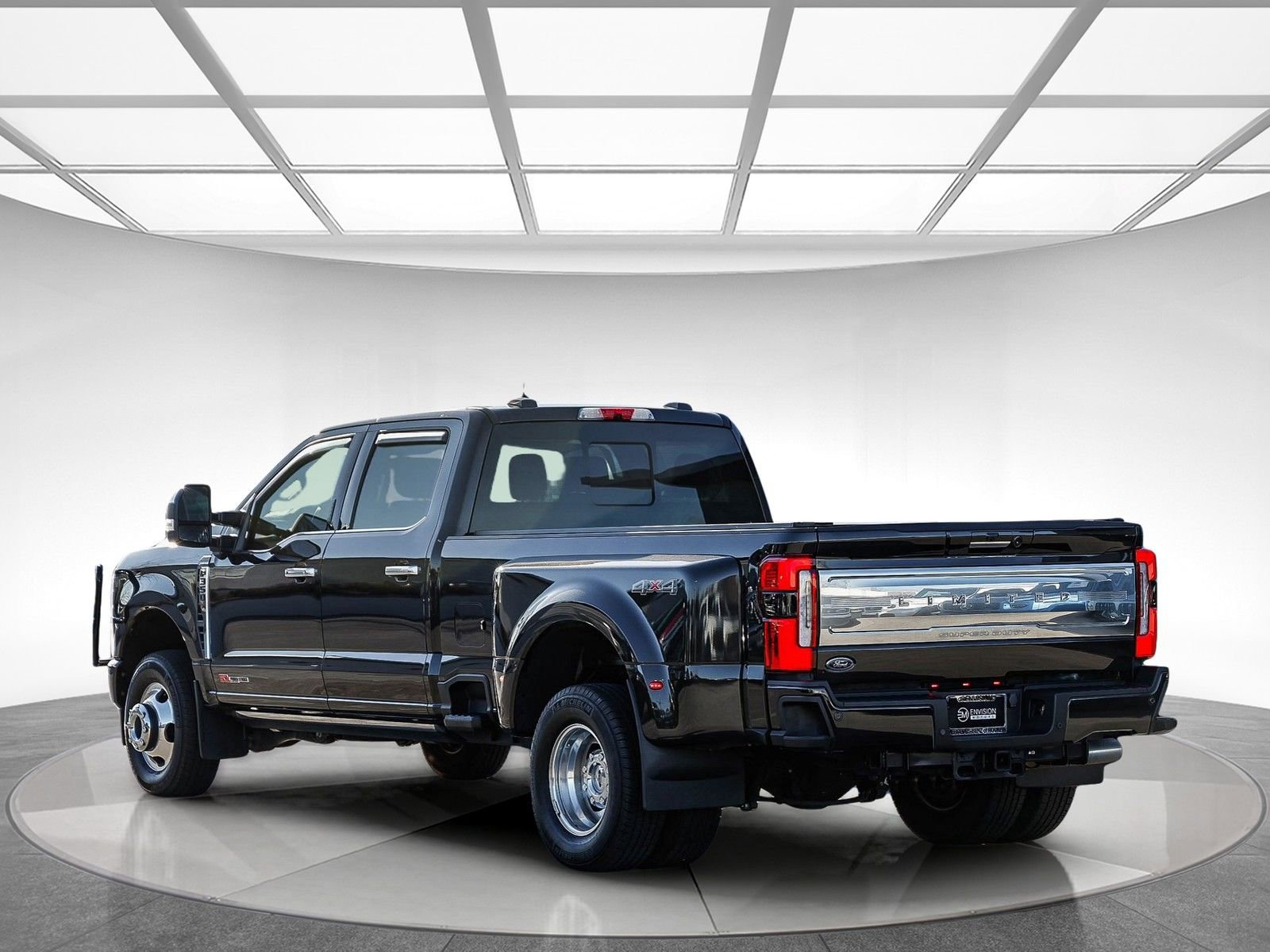 Used 2024 Ford F350 Limited image 2