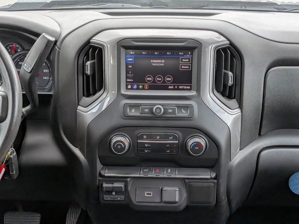 Certified 2020 Chevrolet Silverado 2500 Custom w/ Custom Value Package AWD/4WD image 17