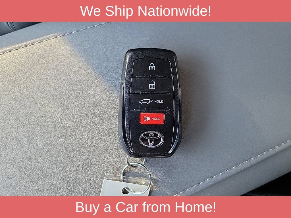 Used 2024 Toyota Venza XLE AWD/4WD image 24