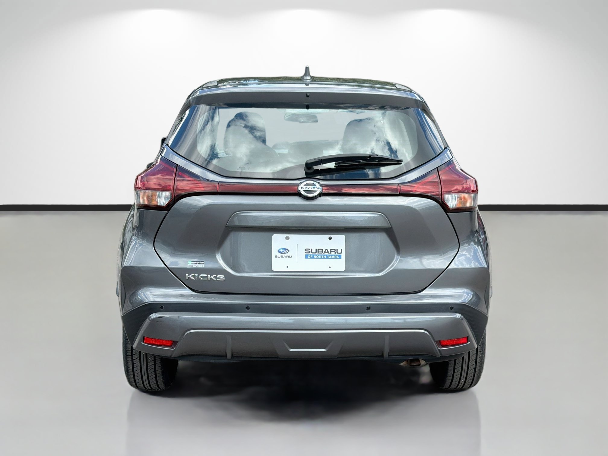 Used 2021 Nissan Kicks S FWD image 4