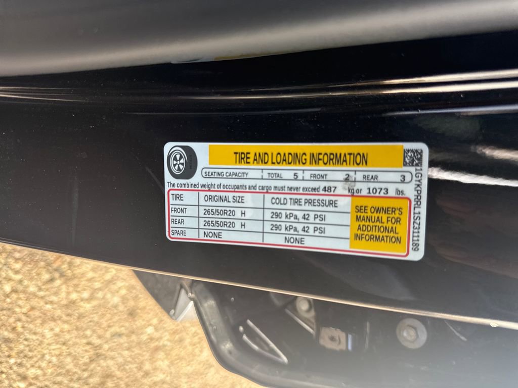 New 2025 Cadillac Lyriq Luxury image 30