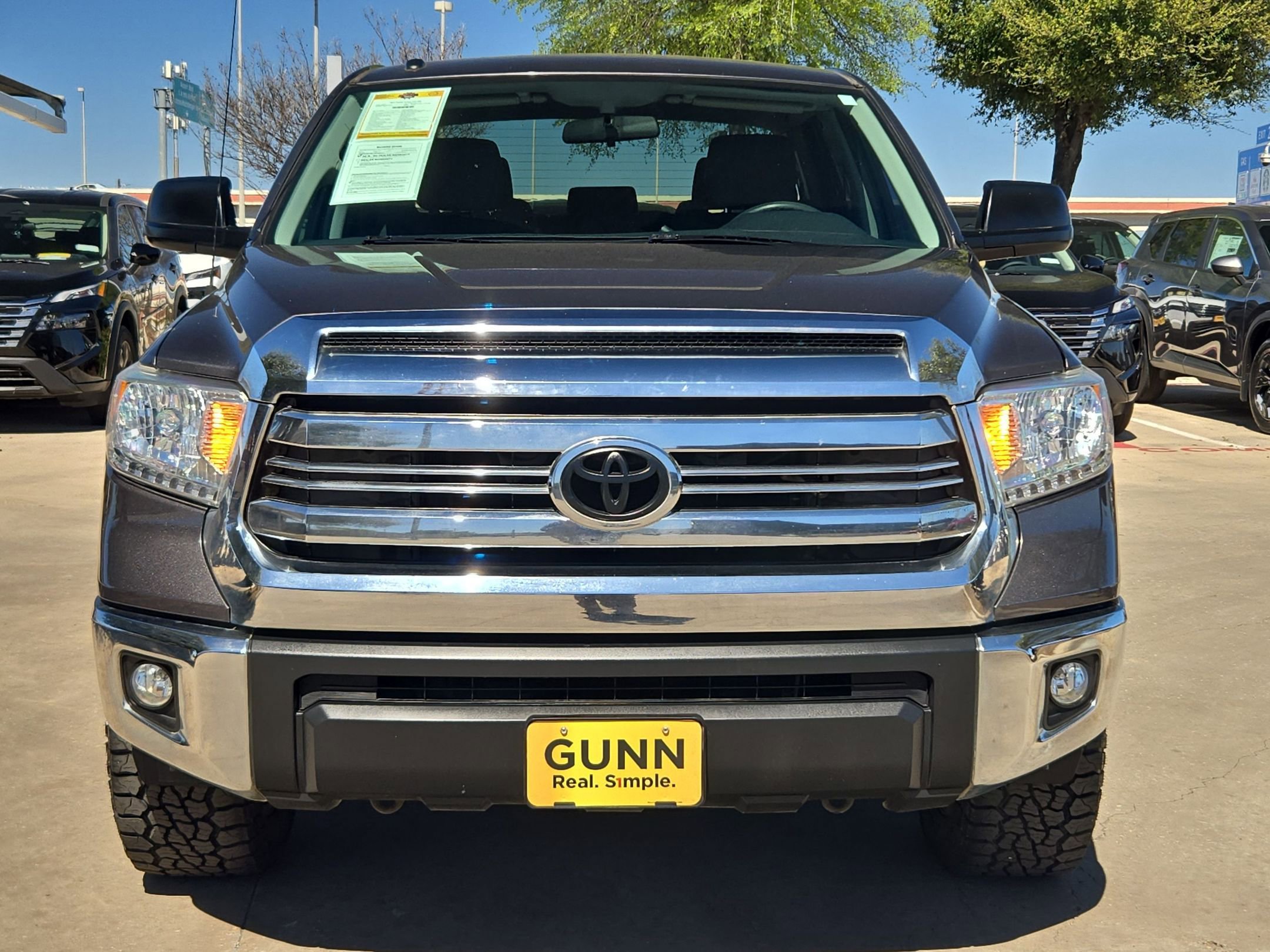 Used 2017 Toyota Tundra SR5 image 8