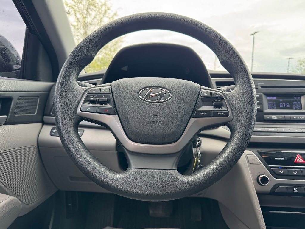 Used 2018 Hyundai Elantra SE image 20