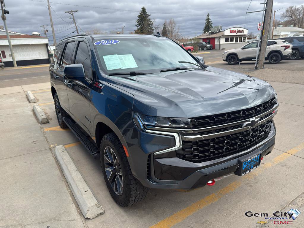Used 2021 Chevrolet Tahoe Z71 w/ Luxury Package AWD/4WD image 4