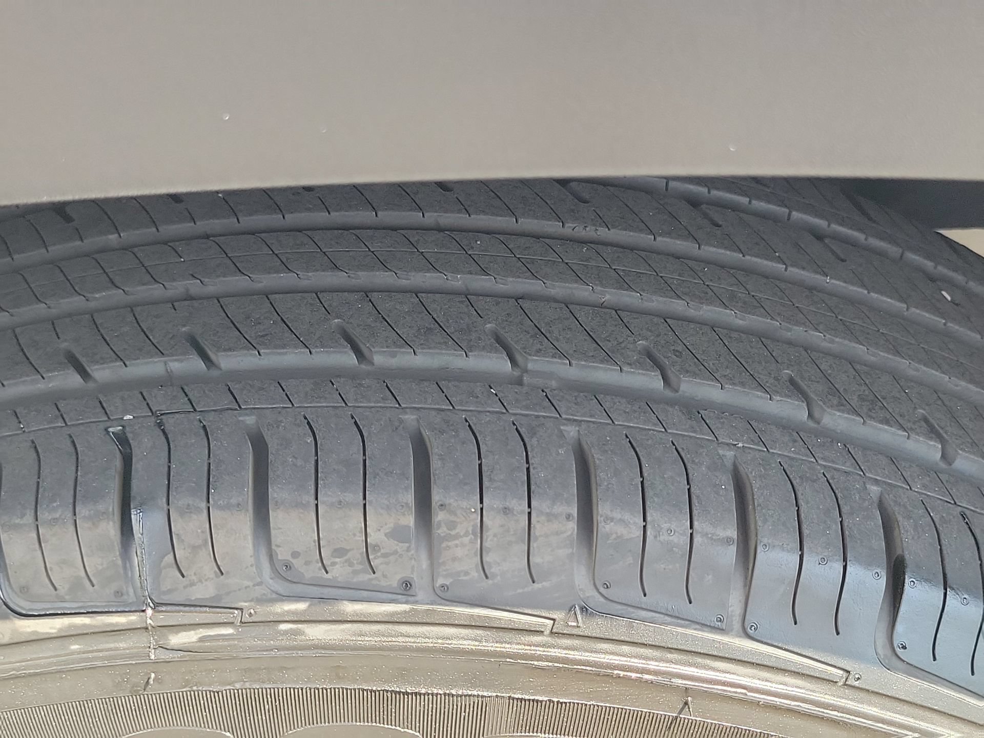 Used 2024 GMC Terrain SLE FWD image 4