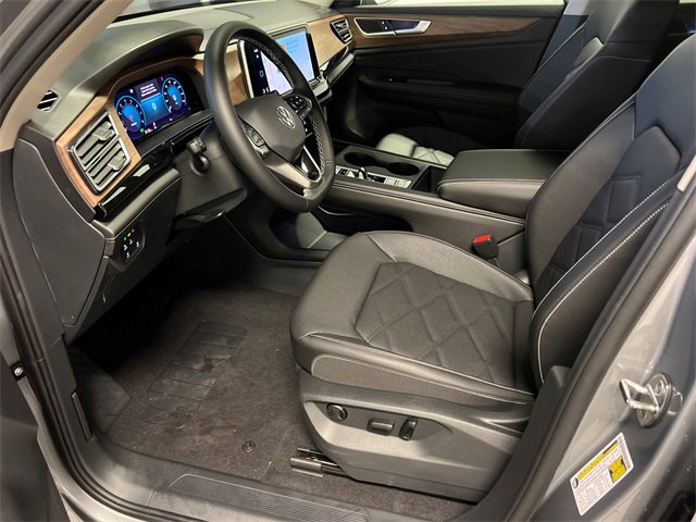 New 2026 Volkswagen Taos SE image 6