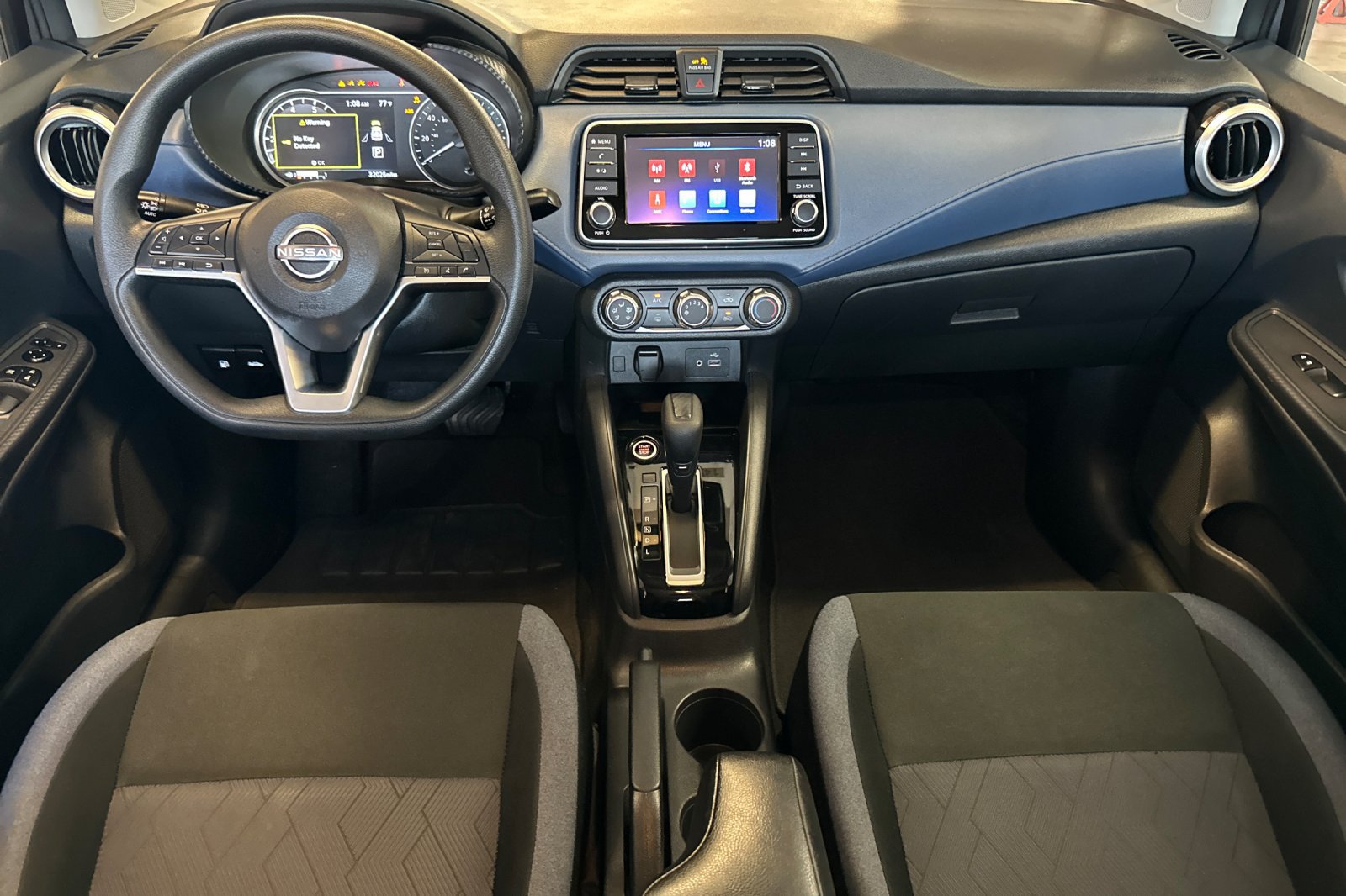 Used 2025 Nissan Versa SV FWD image 13