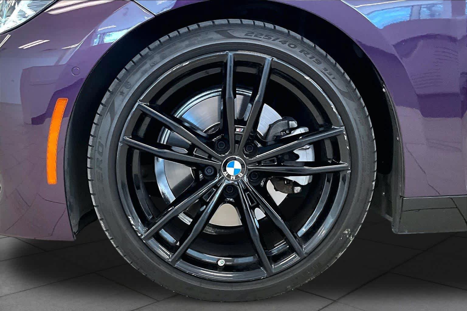 Used 2024 BMW 230i Coupe w/ Premium Package RWD image 9