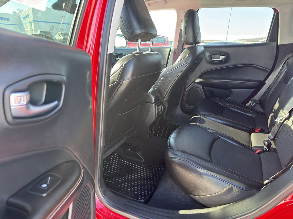 Used 2019 Jeep Compass Latitude w/ Cold Weather Group image 28