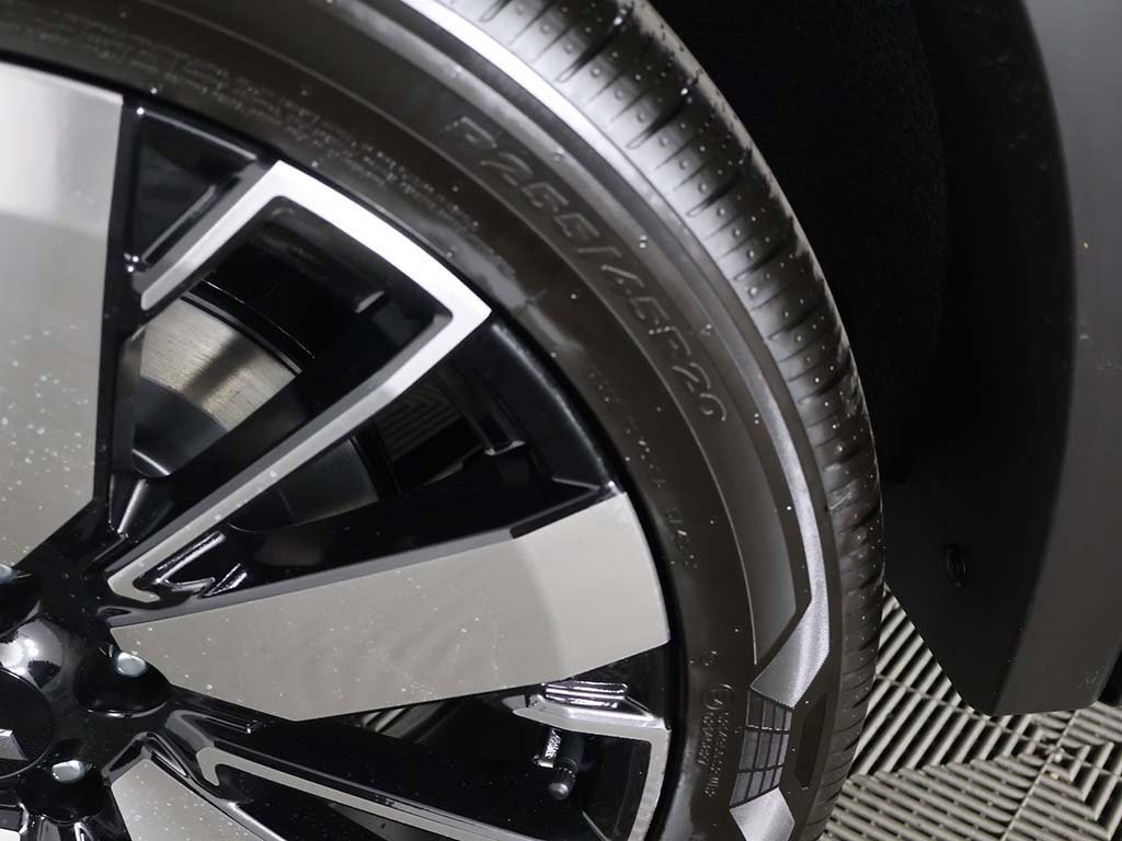 New 2025 Mitsubishi Outlander SE image 26