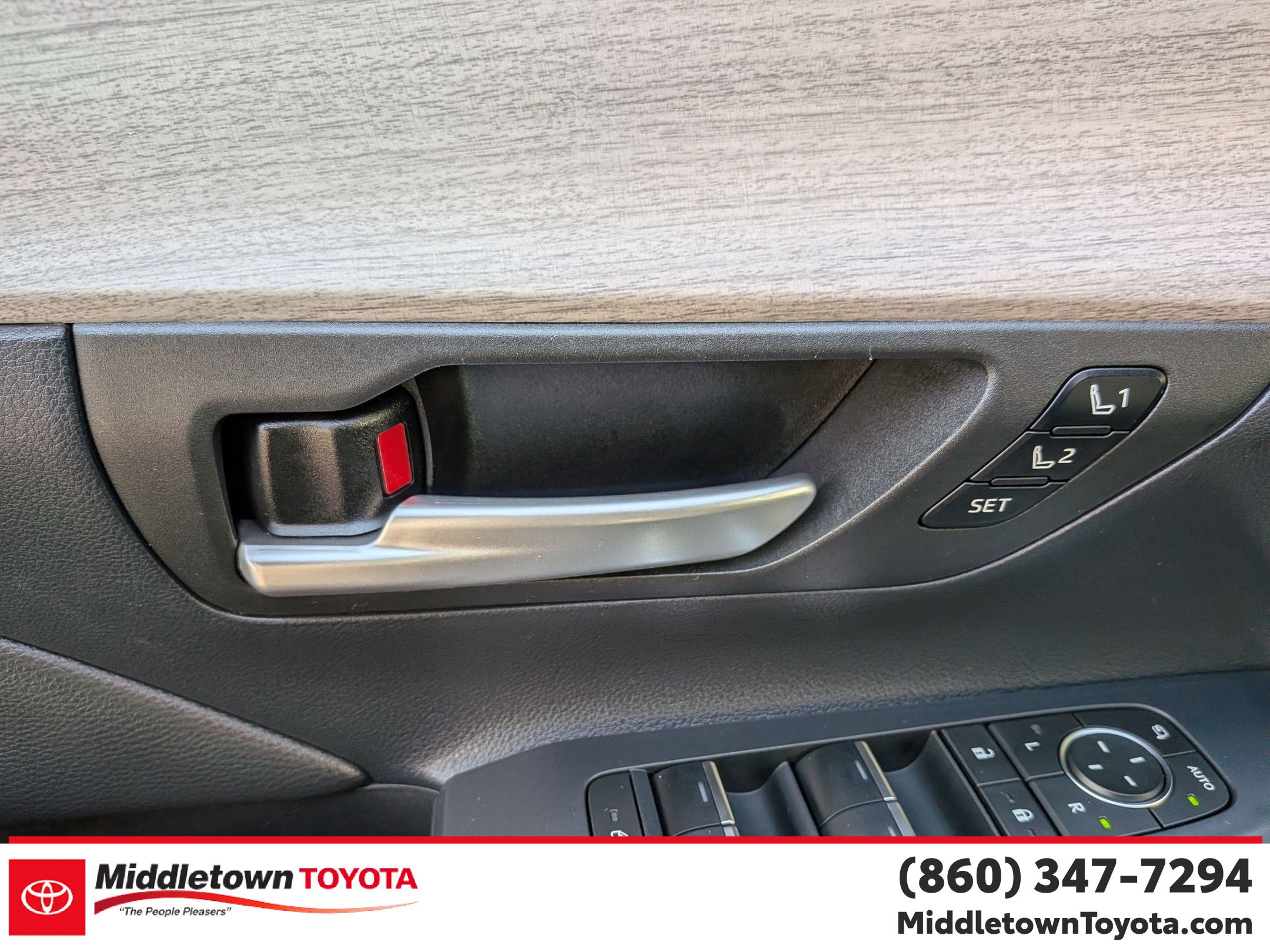 Used 2024 Toyota Grand Highlander Limited image 11