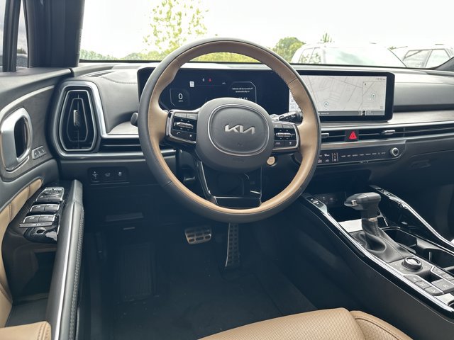 Used 2025 Kia Sorento SX Prestige w/ Olive Brown Leather Package image 27