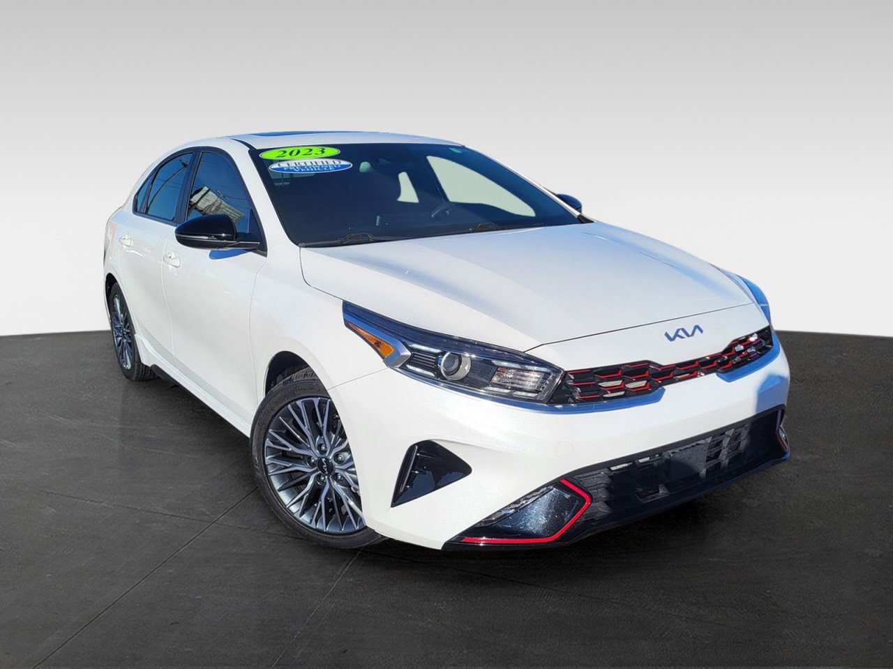 Used 2023 Kia Forte GT-Line w/ GT-Line Premium Package image 2