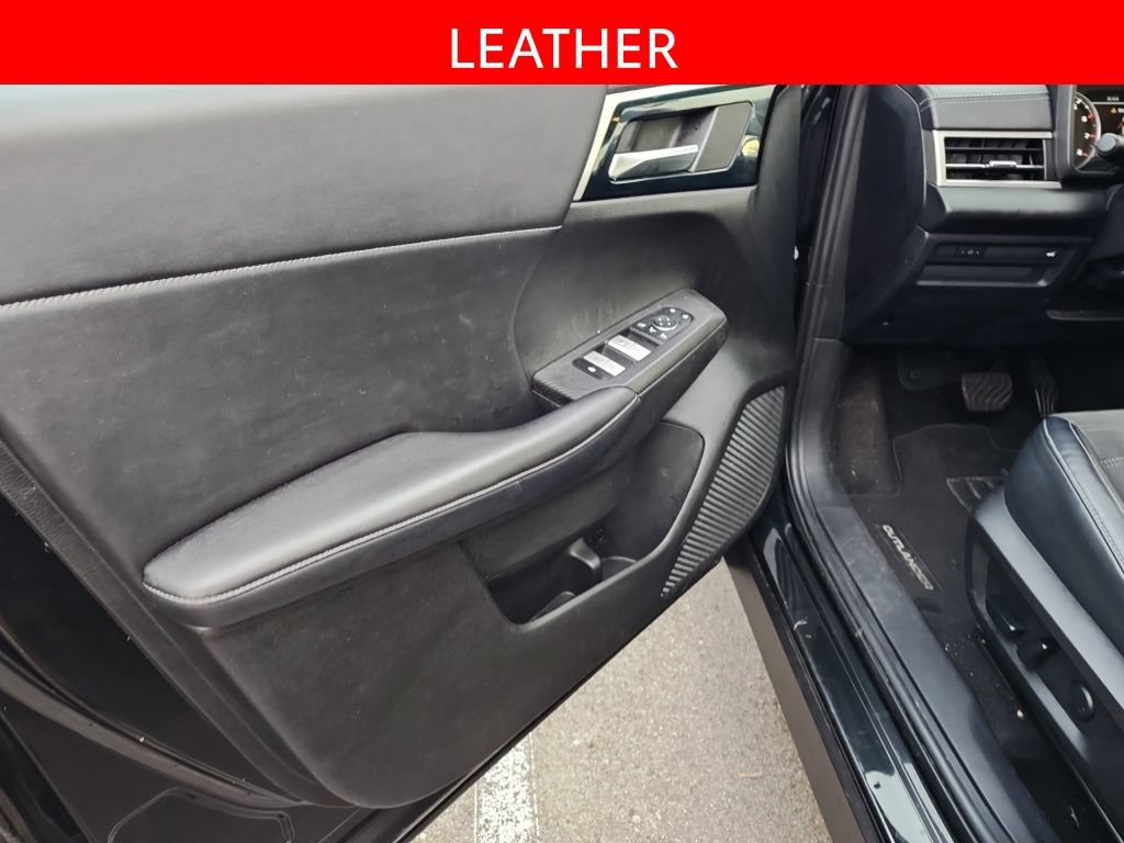 Used 2023 Mitsubishi Outlander SE AWD/4WD image 5