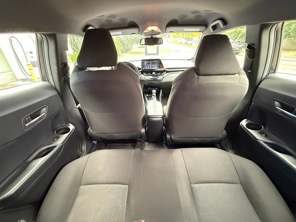 Used 2019 Toyota C-HR XLE FWD image 28
