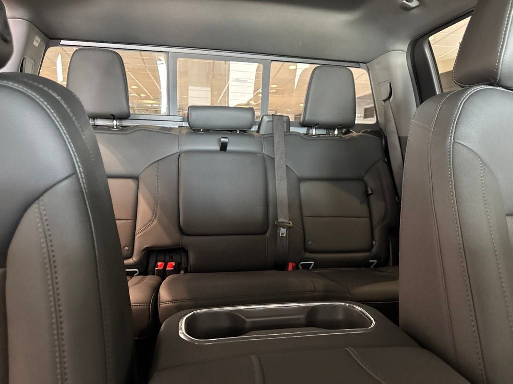 New 2026 GMC Sierra 1500 SLT w/ SLT Premium Plus Package AWD/4WD image 15