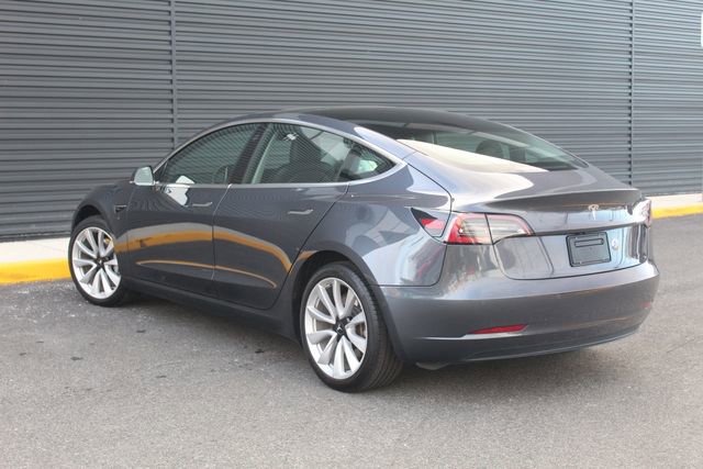 Used 2019 Tesla Model 3 Standard Range Plus image 3
