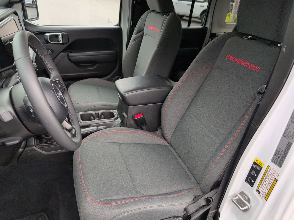 Used 2025 Jeep Wrangler Unlimited Rubicon image 25