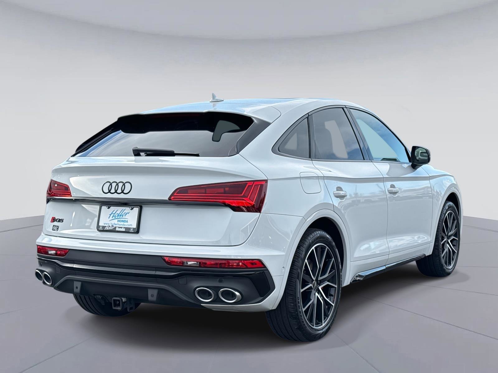 Used 2023 Audi SQ5 Prestige w/ Prestige Package image 4