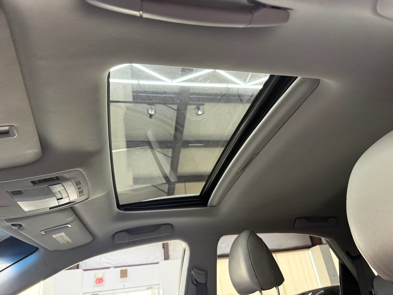 Used 2015 Lexus RX 450h AWD image 28