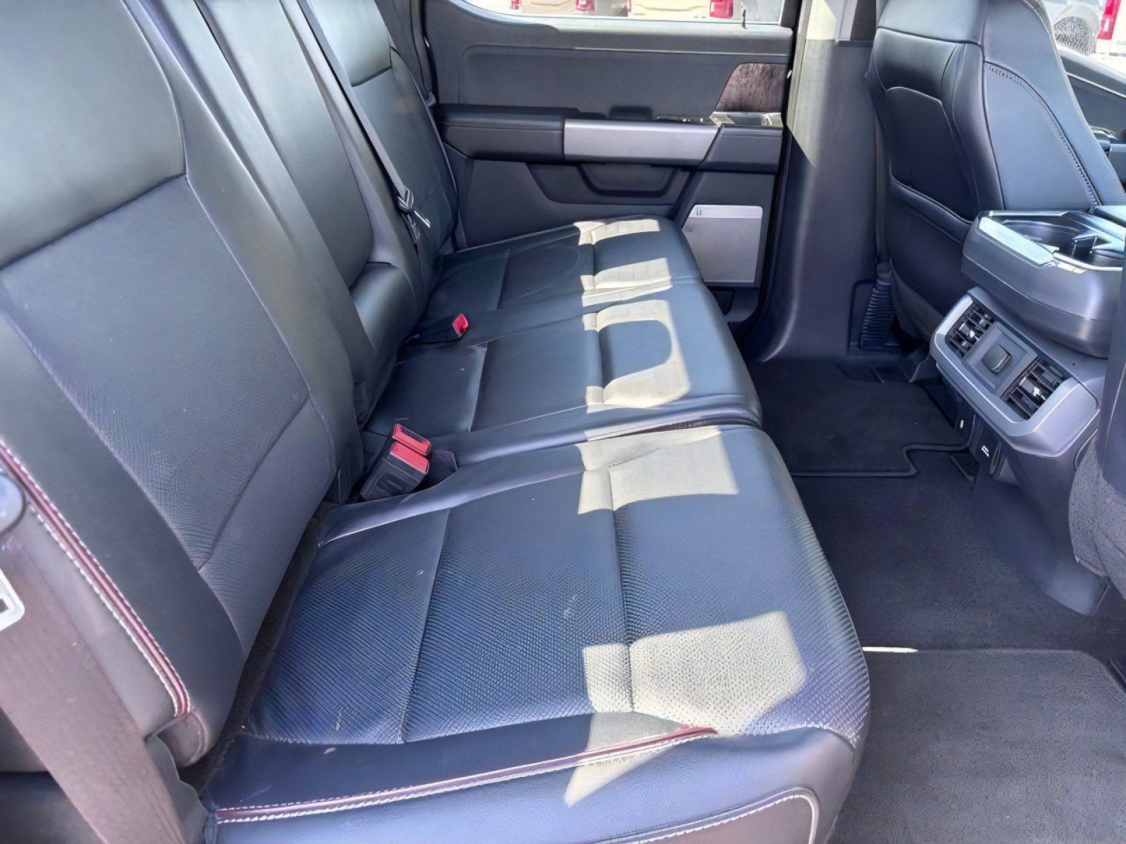 Used 2023 Ford F150 Lariat RWD image 13