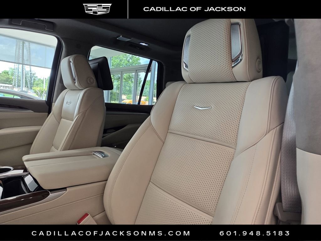 Certified 2026 Cadillac Escalade Platinum Sport w/ LPO, Floor Liner Package image 16