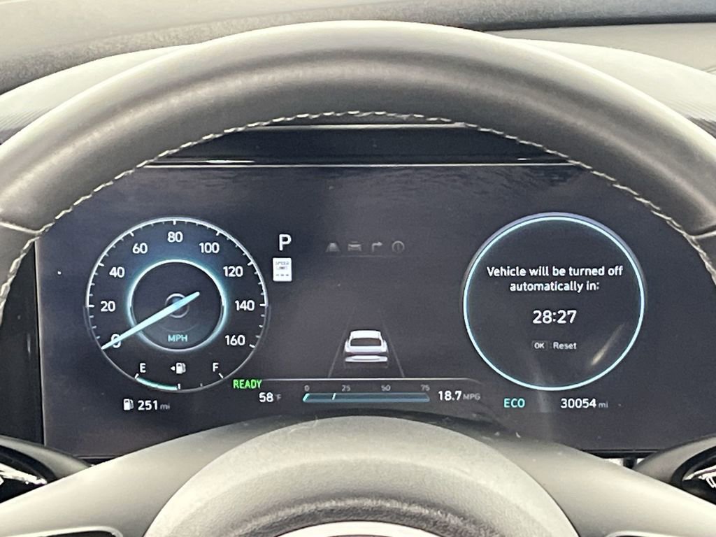 Used 2025 Hyundai Elantra Limited FWD image 15
