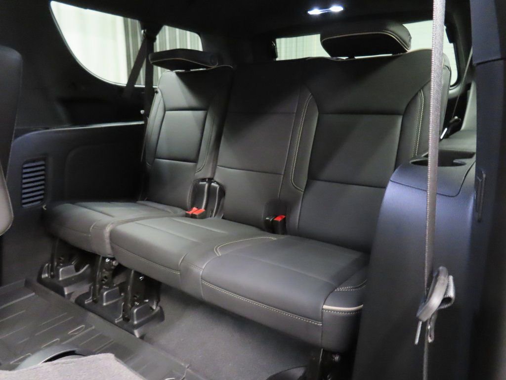Used 2025 Chevrolet Suburban Premier AWD/4WD image 12