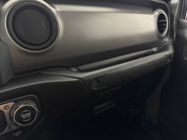 Used 2021 Jeep Gladiator Sport AWD/4WD image 26