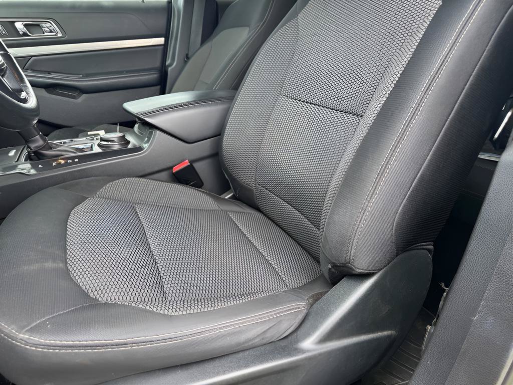 Used 2019 Ford Explorer XLT AWD/4WD image 20