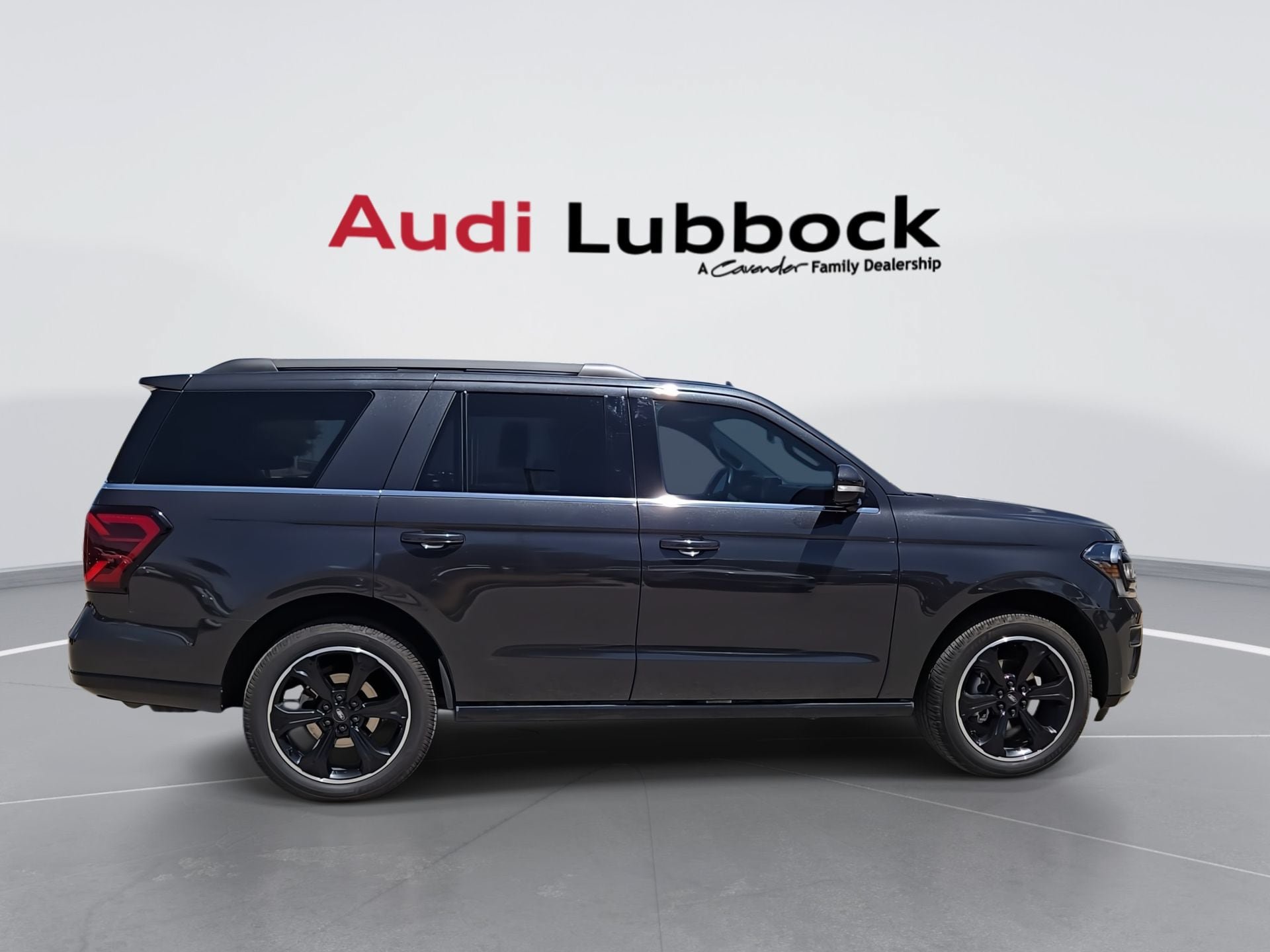 Used 2023 Ford Expedition Limited RWD image 9