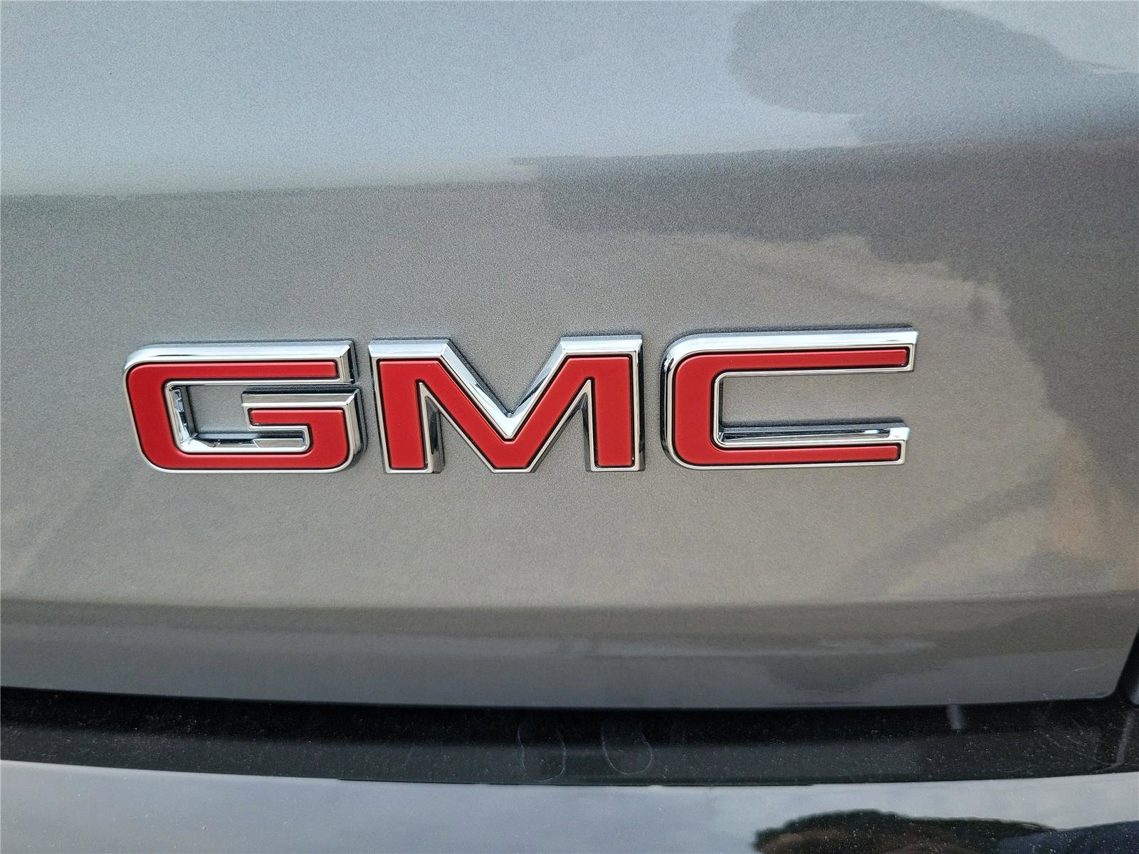 New 2026 GMC Acadia Denali w/ Super Cruise Package AWD/4WD image 8