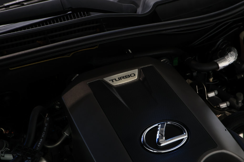 Used 2018 Lexus IS 300 w/ Accessory Package 2 RWD image 33