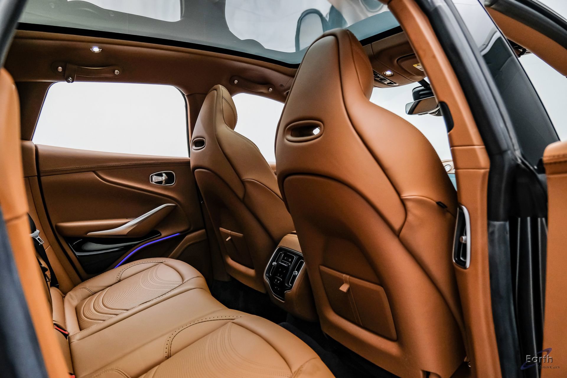 Used 2023 Aston Martin DBX 707 image 88