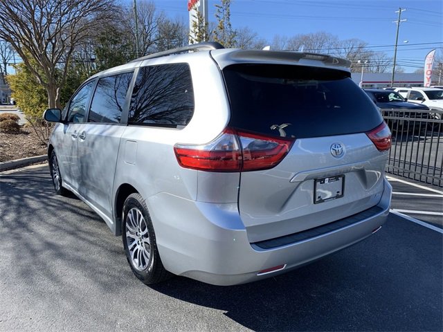 Used 2020 Toyota Sienna Limited image 6