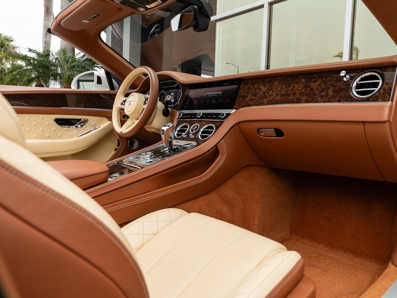 Used 2021 Bentley Continental GT image 2