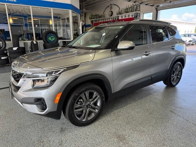 Used 2023 Kia Seltos S FWD image 4