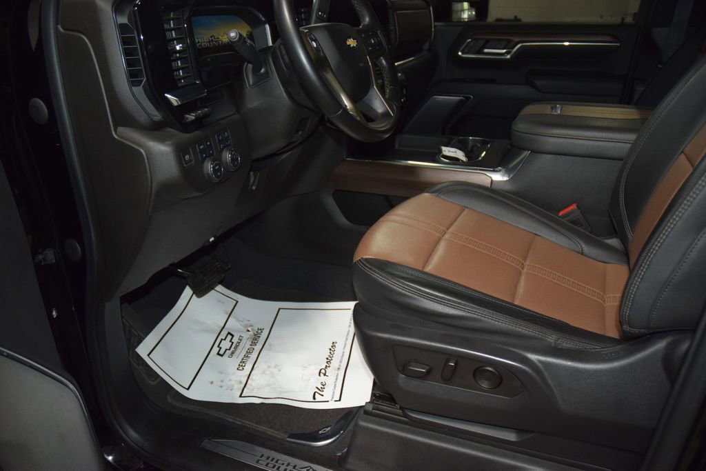 Used 2024 Chevrolet Silverado 3500 High Country w/ High Country Premium Package AWD/4WD image 43