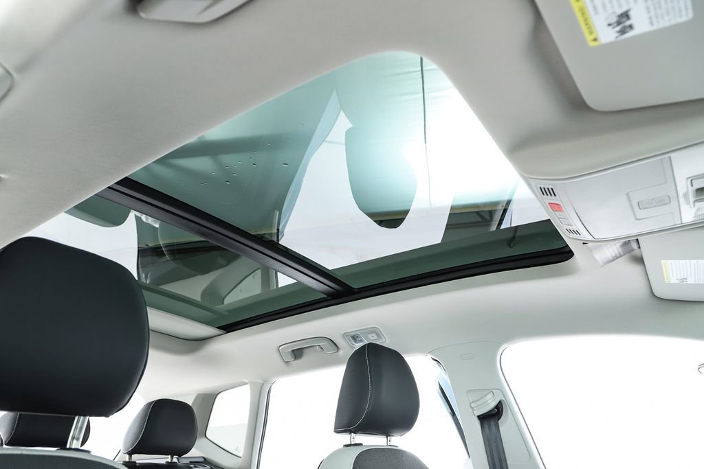 New 2026 Volkswagen Taos SE FWD image 72