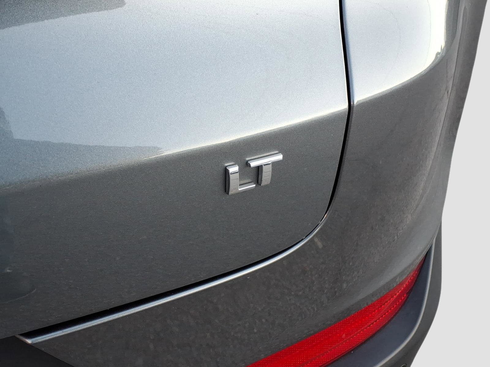 Used 2022 Chevrolet TrailBlazer LT w/ Convenience Package FWD image 6